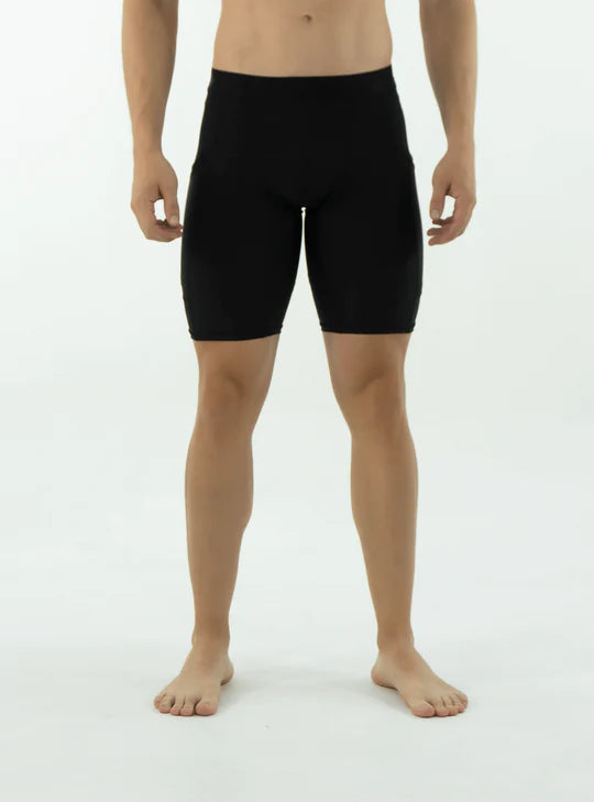 LYCRA DE COMPRESION CORTA CON BOLSILLO NEGRA