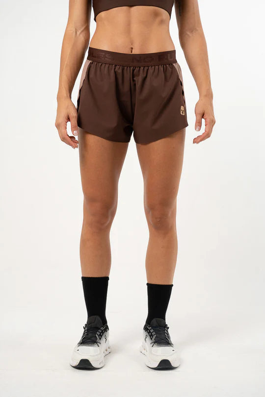 Short running Performance Chocolate con lycra