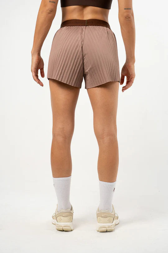 Short running Performance Chocolate sin lycra